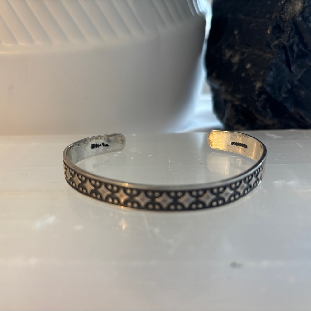 Vintage Mexico 925 Sterling Silver Slim Cuff Bracelet – Oxidized Patterned Band